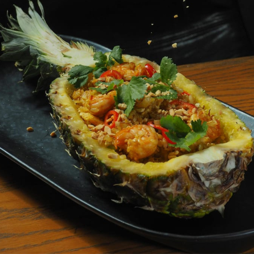 Read more about the article Thai Style Prawn Pineapple Fried Rice 10 Easy Step to Make – Sweet, Savoury & Delicious